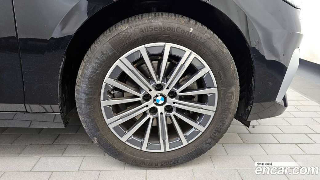 BMW 2-Series 218d Luxury, 2024
