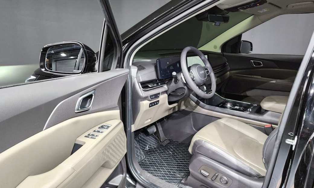 Kia Carnival 7-Seater Noblesse, 2024