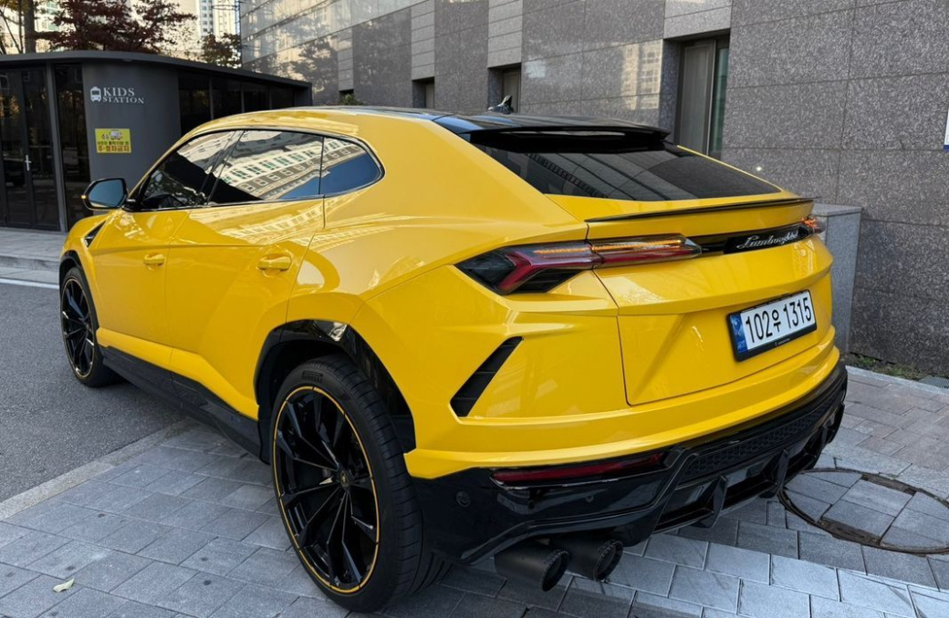 Lamborghini Urus 4.0 V8, 2022