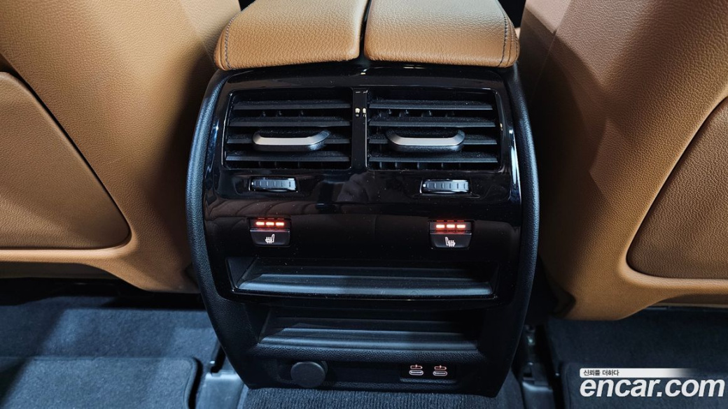 BMW 5-Series 520i Luxury, 2023