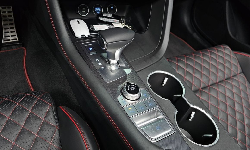 Genesis G70 Gasoline 2.5T 4WD, 2025