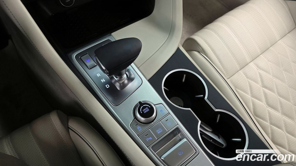 Genesis G70 Gasoline 2.5T 2WD, 2025