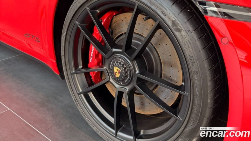 Porsche 911 Carrera GTS, 2024