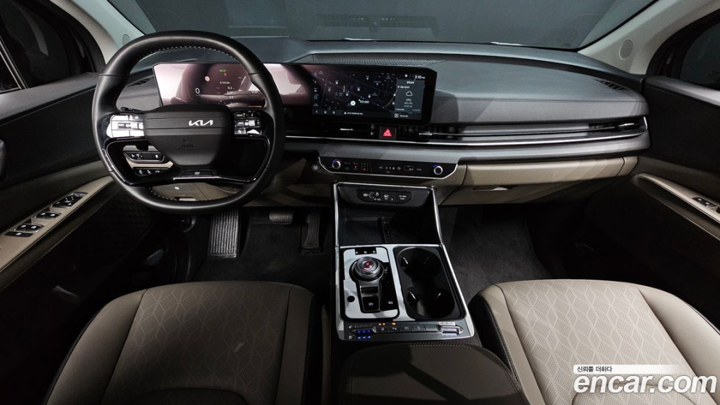 Kia Carnival 9-Seater Noblesse, 2025
