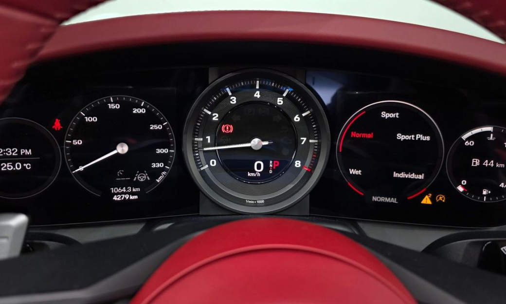 Porsche 911 Carrera Cabriolet, 2024
