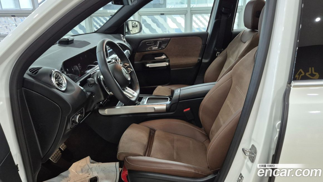 Mercedes-Benz GLB-Class AMG GLB35 4MATIC, 2025