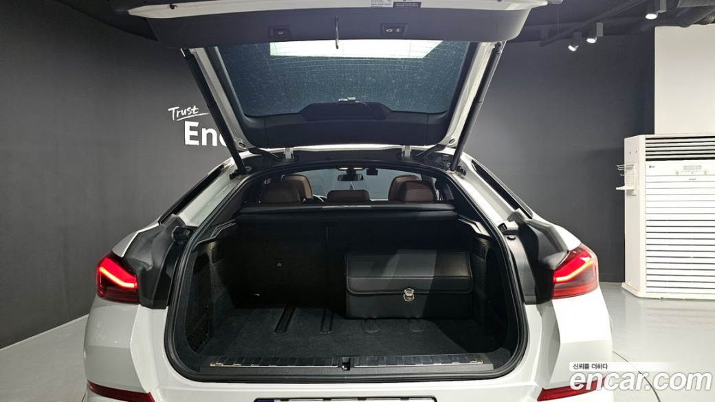 BMW X6 xDrive40i M Sport, 2022