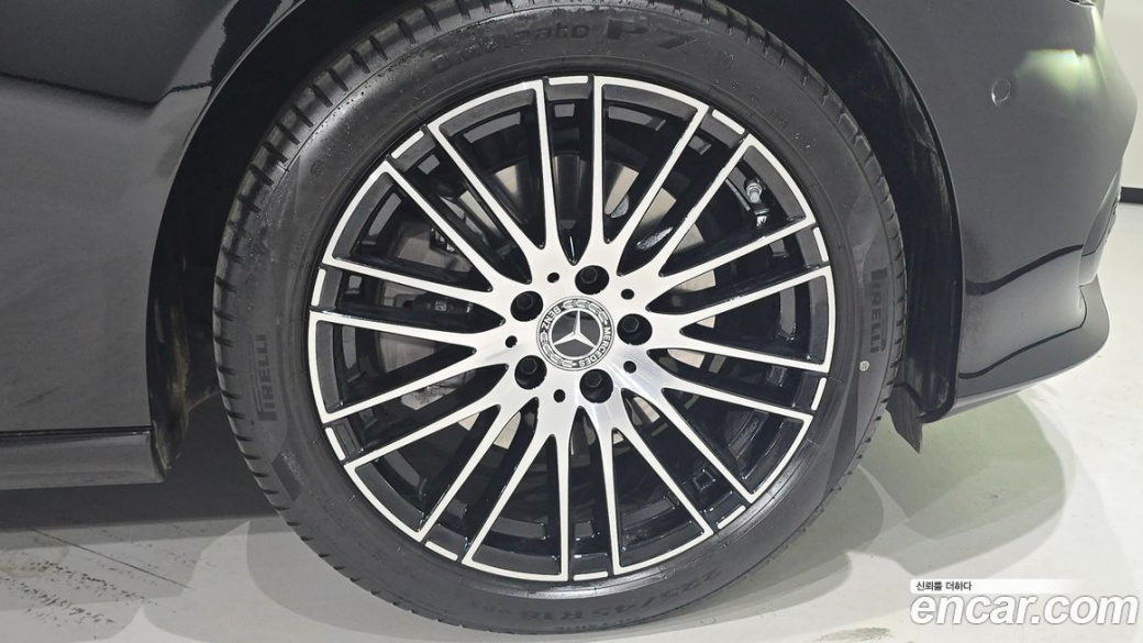 Mercedes-Benz C-Class C200 Avantgarde, 2025