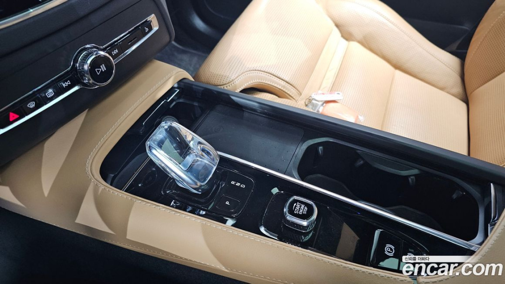 Volvo XC90 B6 Inscription, 2022