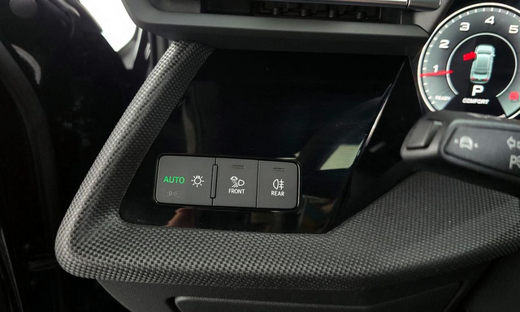 Audi A3 40 TFSI Premium, 2025