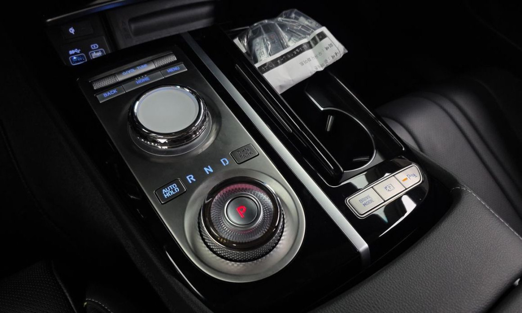 Genesis G80 Gasoline 2.5 Turbo AWD, 2024