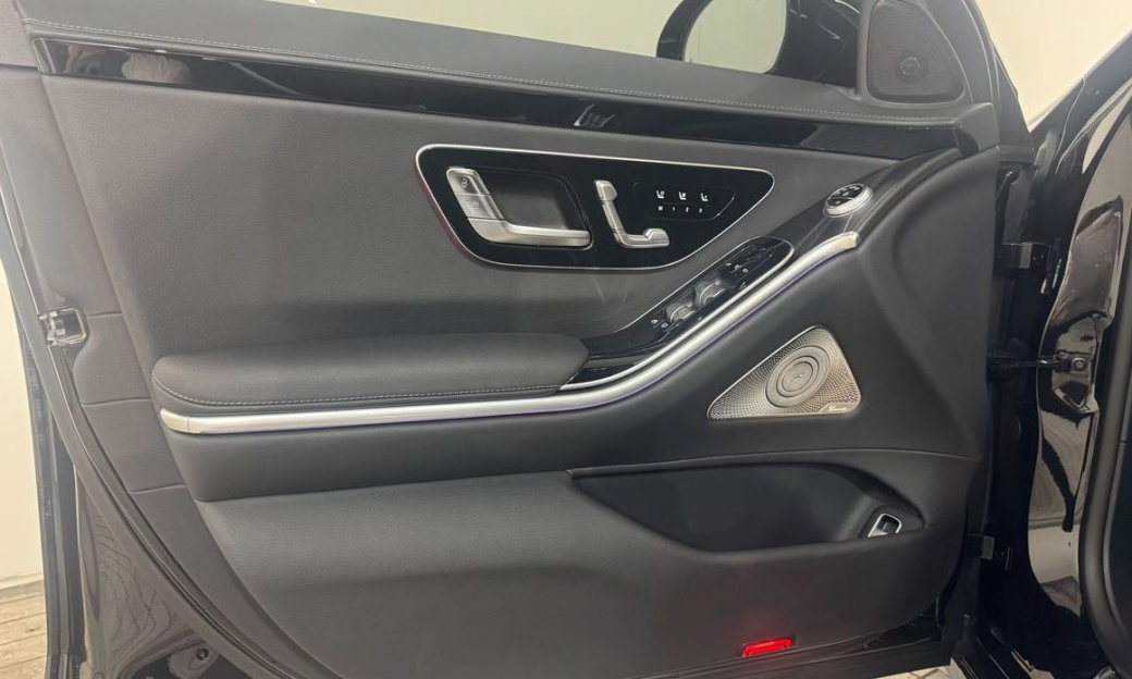 Mercedes-Benz S-Class S350 d 4MATIC, 2025