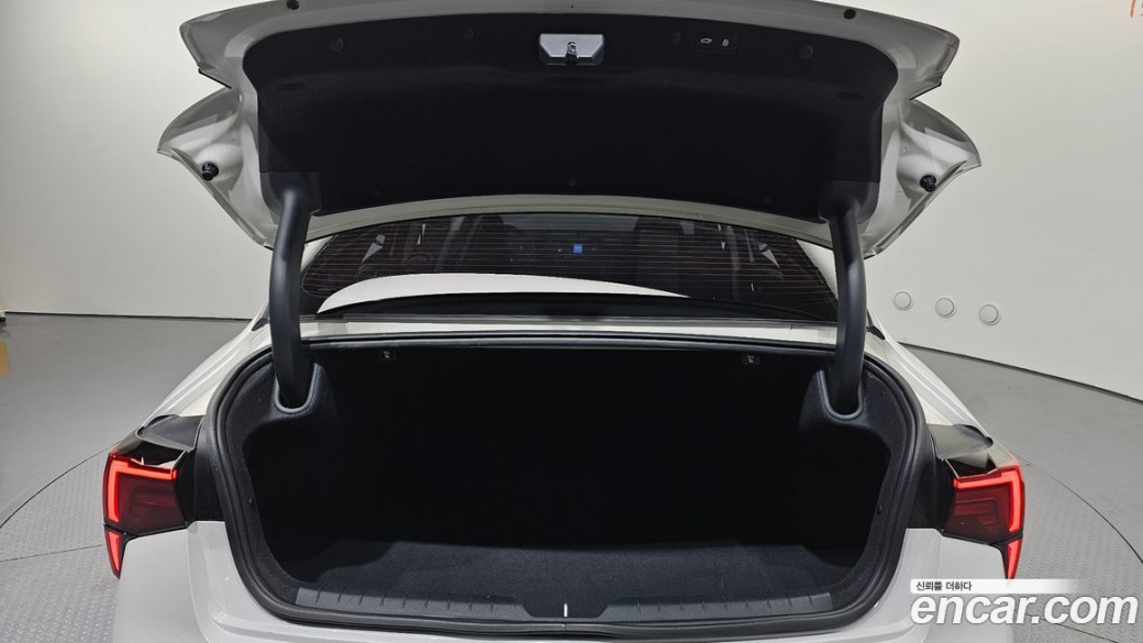 Kia K5 2.0, 2024