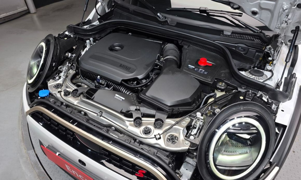 Mini Cooper Convertible Favoured, 2026