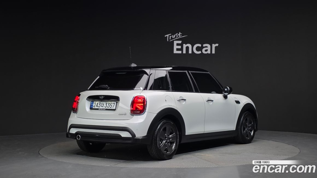 Mini Cooper Classic, 2023