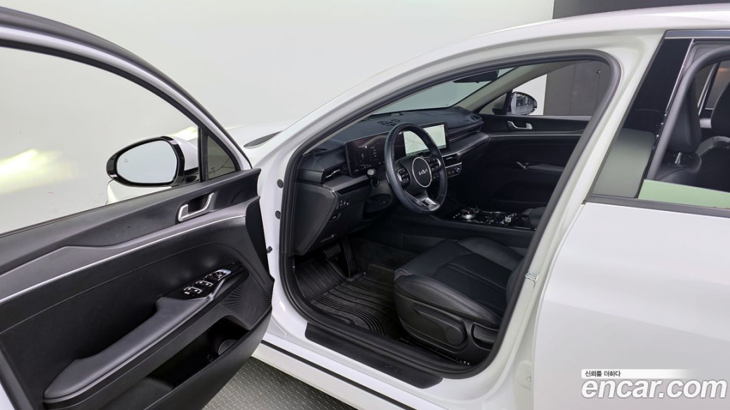 Kia K5 2.0, 2025