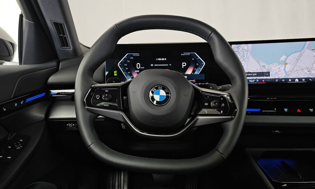 BMW 5-Series 523d, 2024