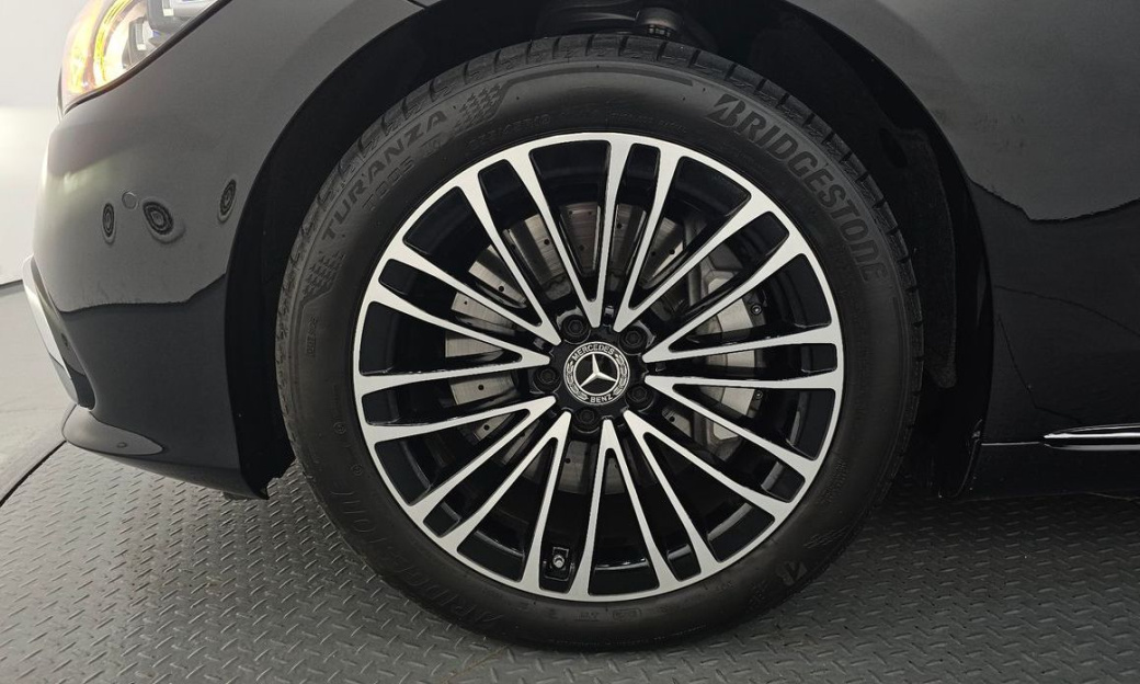 Mercedes-Benz S-Class S350 d 4MATIC, 2025