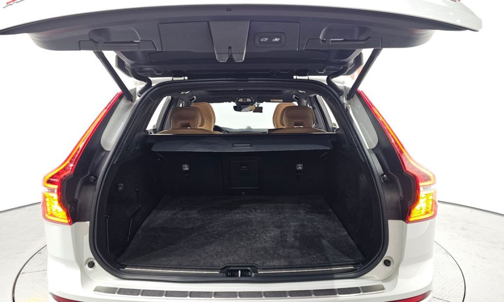 Volvo XC60 B5 Inscription, 2022