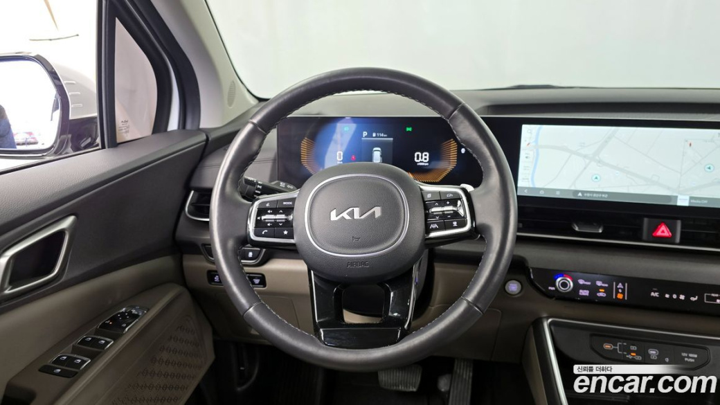 Kia Carnival 9-Seater Prestige, 2024