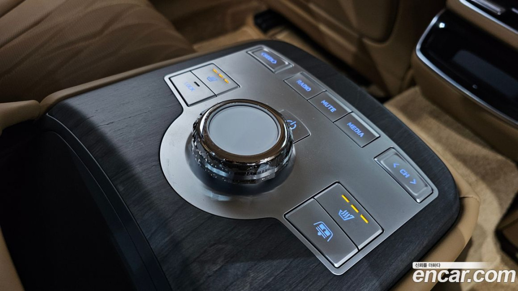 Genesis G80 Gasoline 2.5 Turbo AWD, 2025