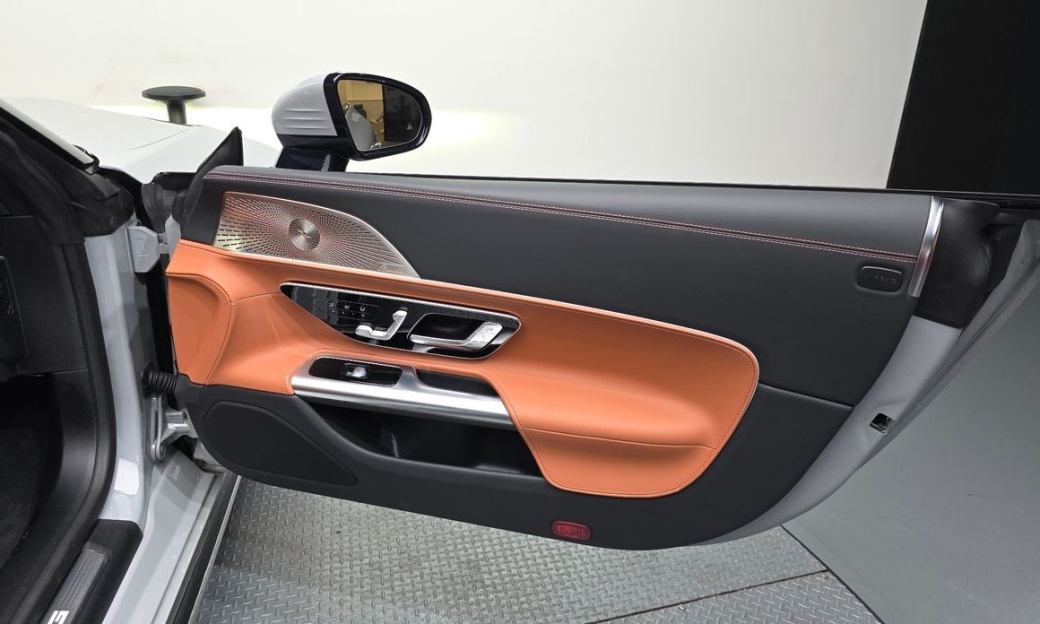 Mercedes-Benz SL-Class AMG SL63 4MATIC+, 2023