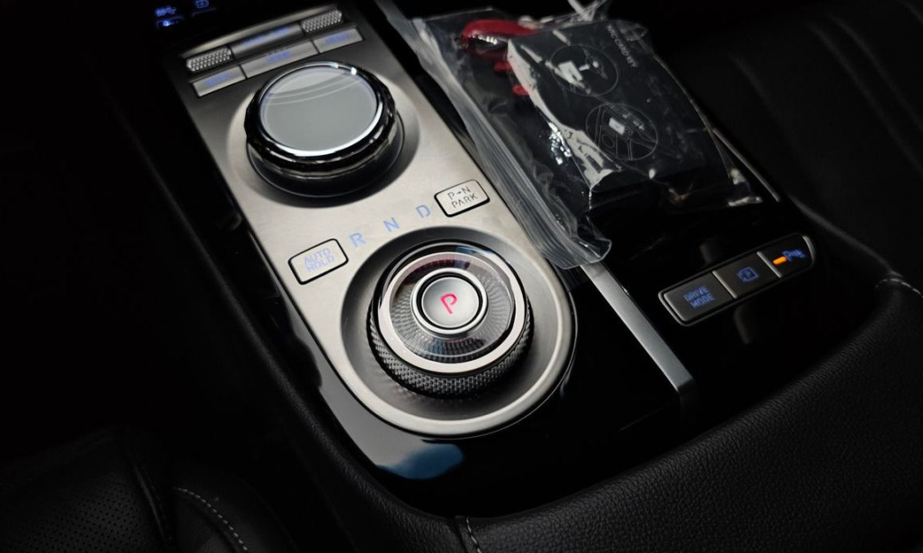 Genesis G80 Gasoline 2.5 Turbo 2WD, 2024