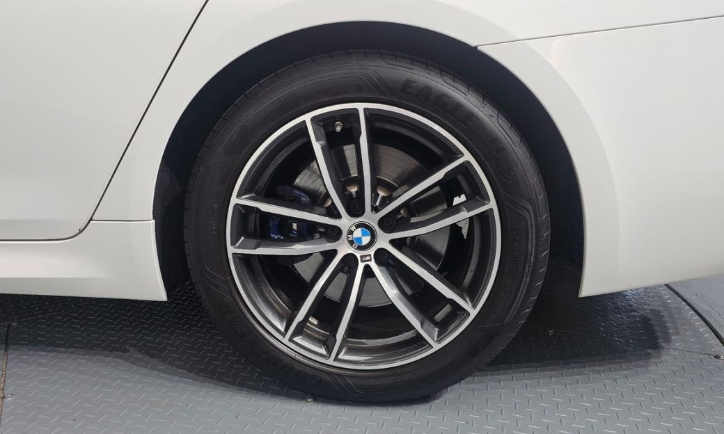 BMW 5-Series 520i M Sport, 2023