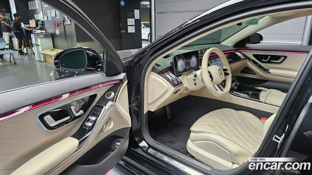 Mercedes-Benz S-Class S500L 4MATIC, 2023