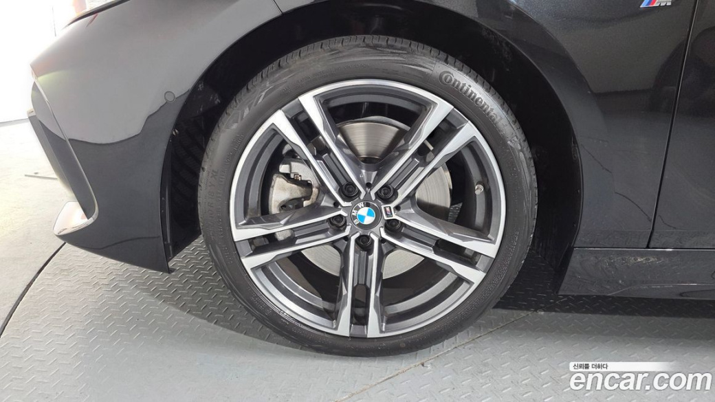 BMW 1-Series 120i M Sports, 2024