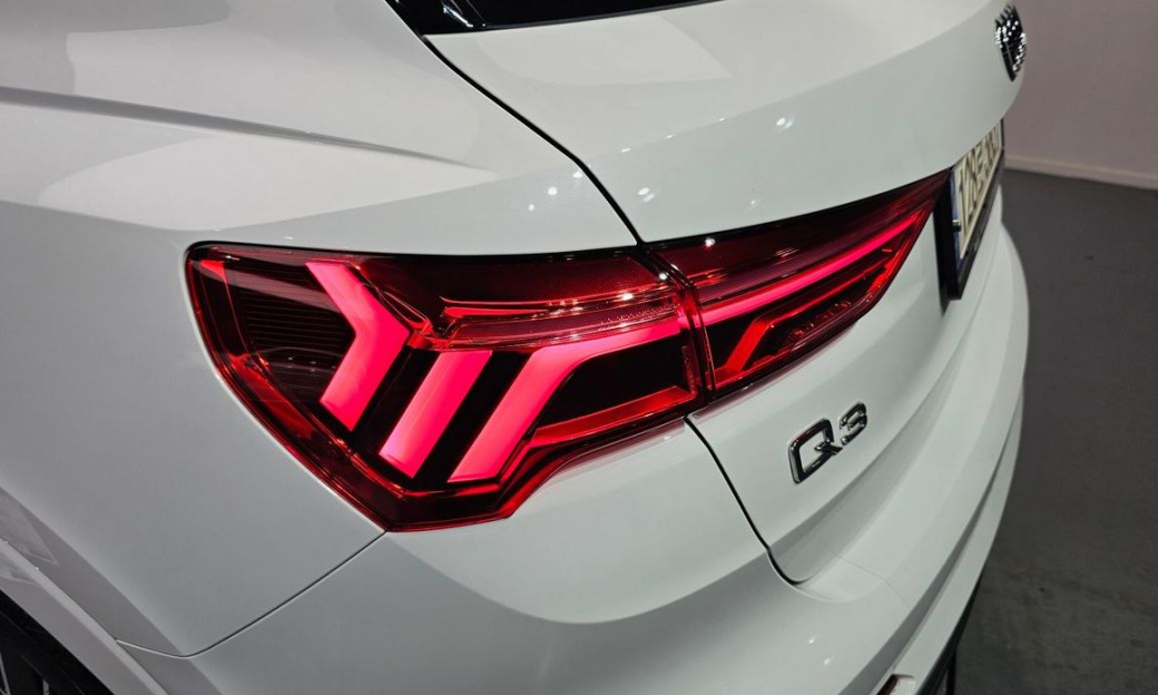 Audi Q3 35 TDI Premium, 2022