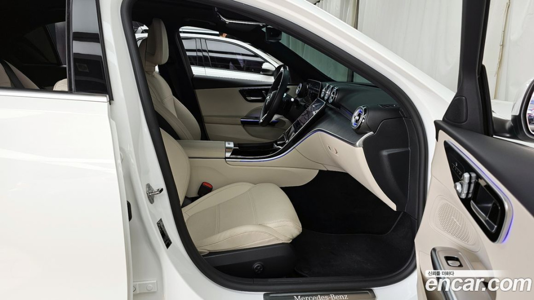 Mercedes-Benz C-Class C300 4MATIC Avantgarde, 2023