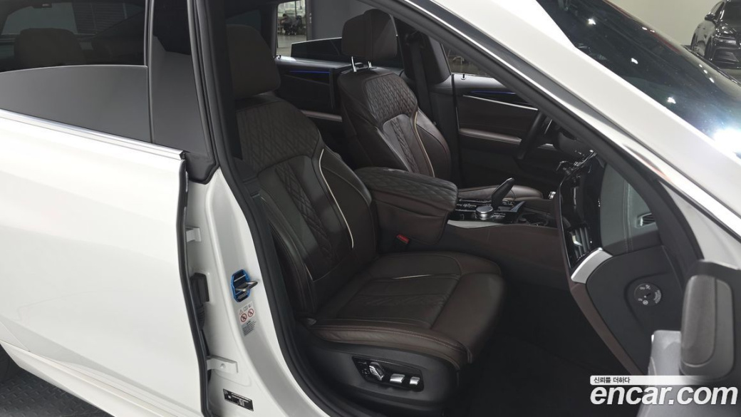 BMW Gran Turismo 640i xDrive M Sport, 2023