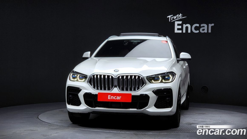 BMW X6 xDrive40i M Sport, 2022