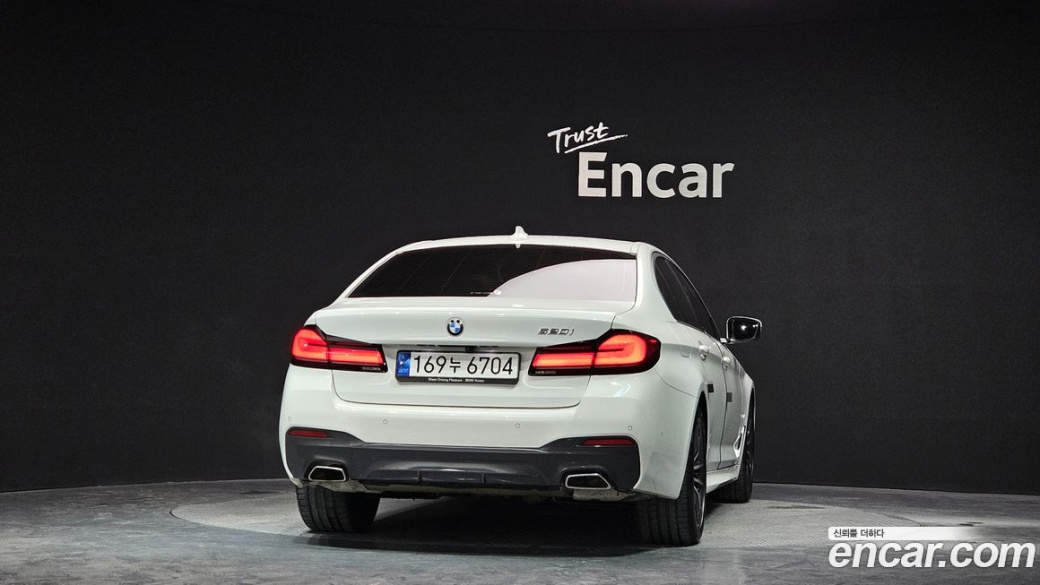 BMW 5-Series 520i M Sport, 2023