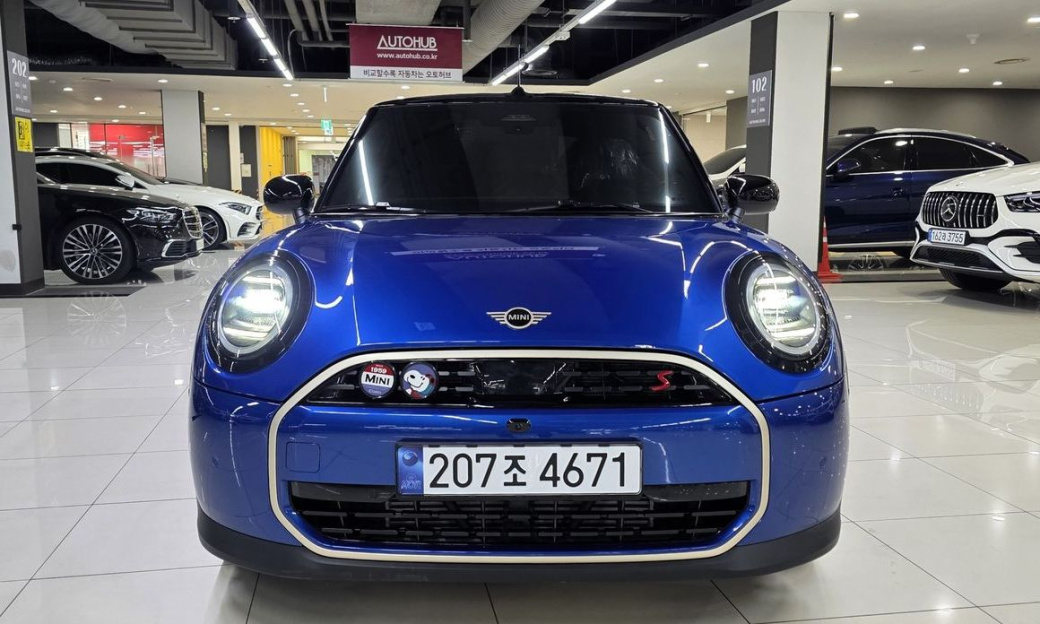 Mini Cooper Convertible Favoured, 2025