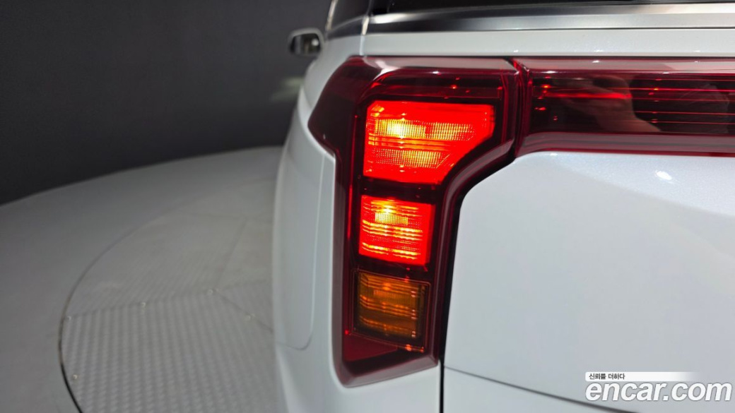 Kia Carnival 9-Seater Signature, 2024