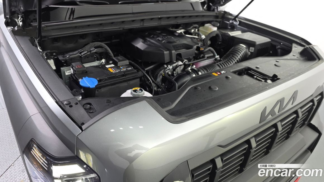 Kia Tasman 2.5T Gasoline 4WD, 2026