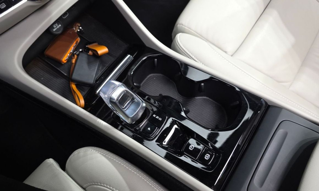 Volvo XC40 B4 Ultimate Bright, 2023