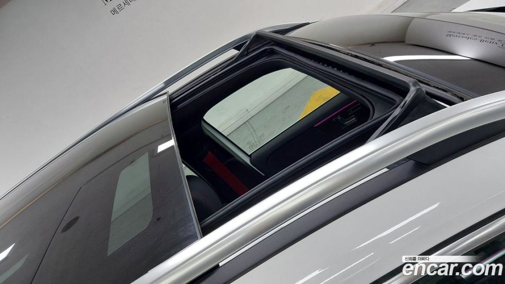 Mercedes-Benz GLB-Class AMG GLB35 4MATIC, 2025