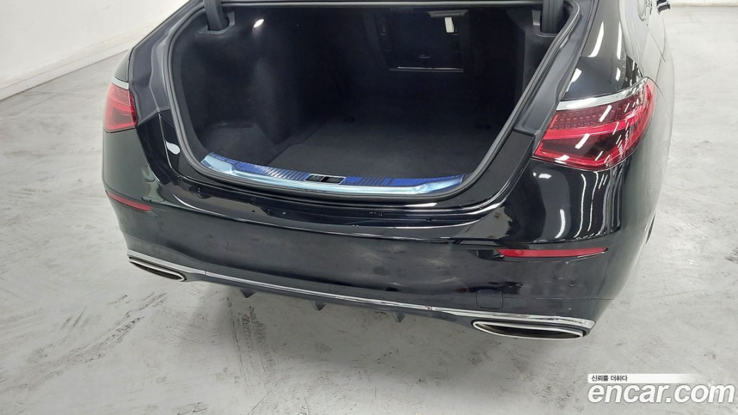 Mercedes-Benz S-Class S500 4MATIC, 2024