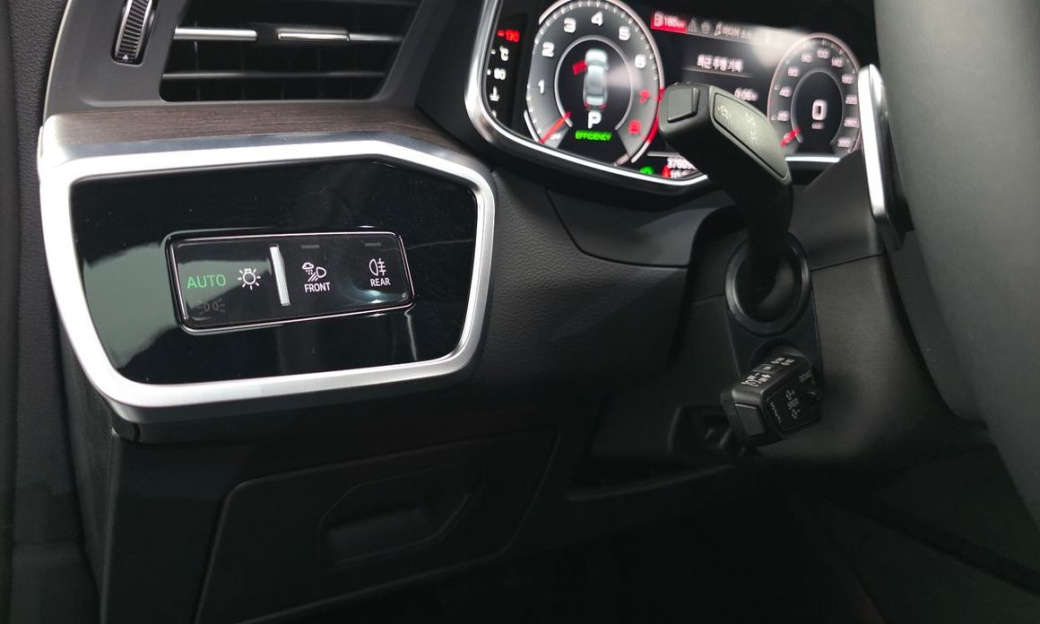 Audi A6 45 TFSI Quattro Premium, 2025
