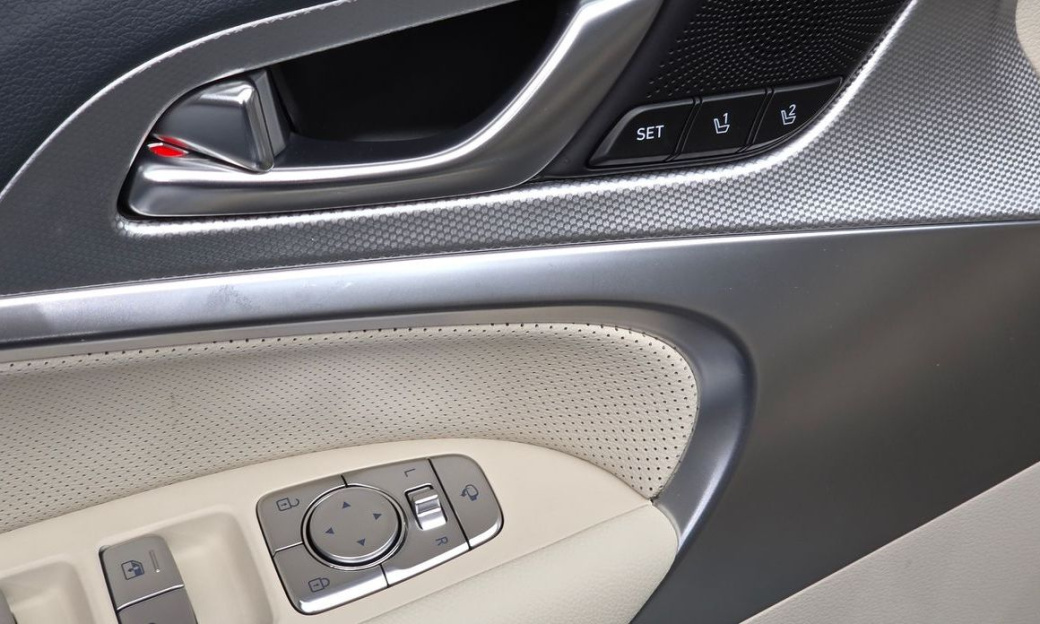 Genesis G70 Gasoline 2.5T 2WD, 2025