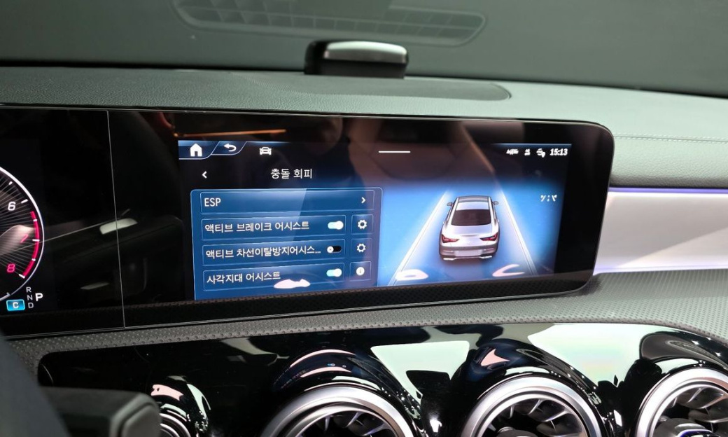 Mercedes-Benz CLA-Class CLA250 4MATIC, 2025