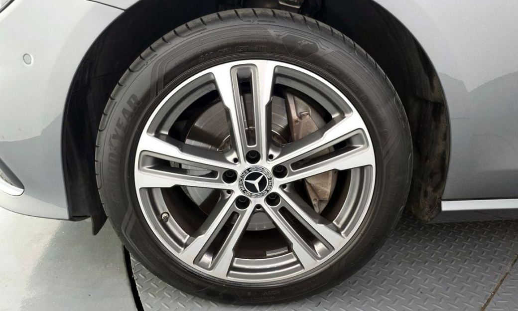 Mercedes-Benz E-Class E350 4MATIC Avantgarde, 2022