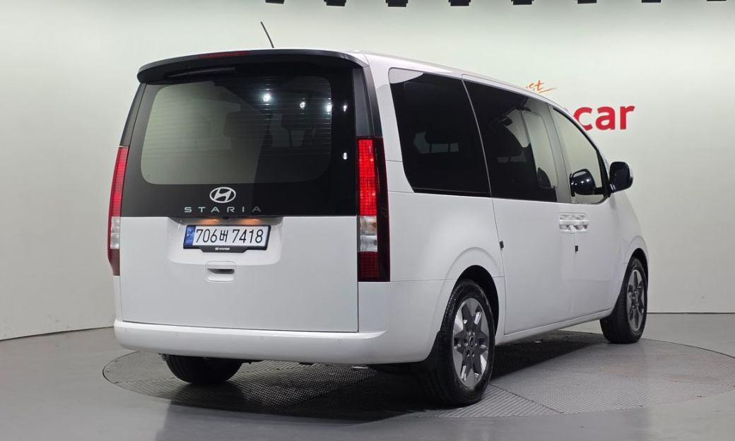 Hyundai Staria Tourer 11-Seater, 2025