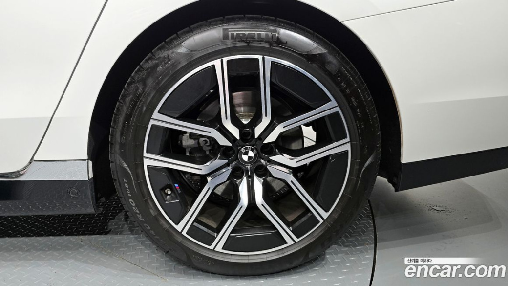 BMW 7-Series 740d xDrive M Sport, 2025