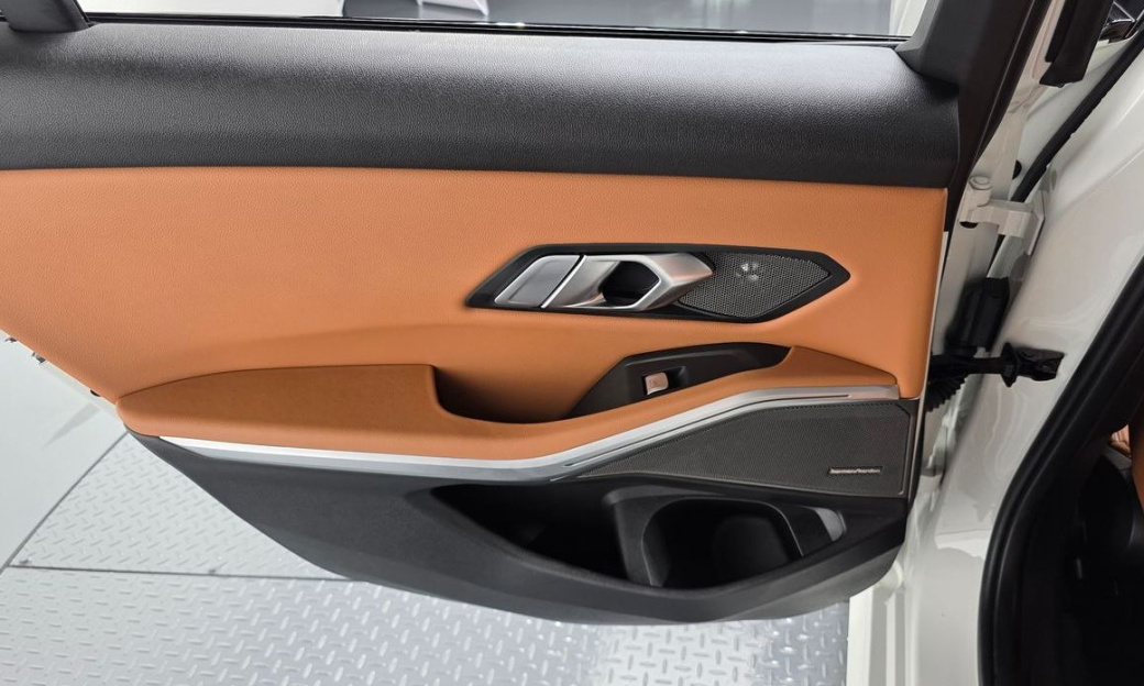 BMW 3-Series 320i M Sport, 2023
