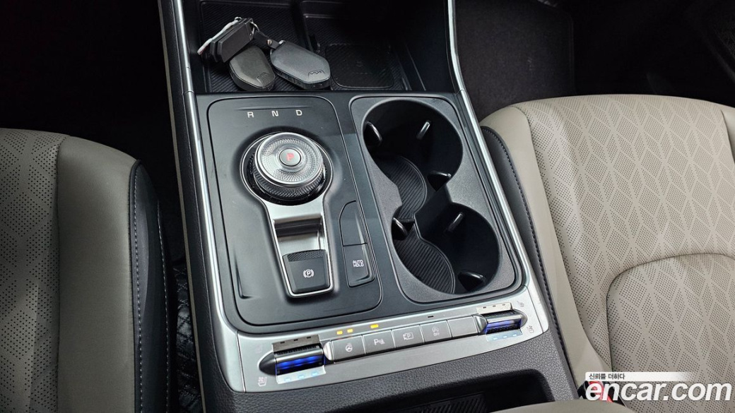 Kia Carnival 9-Seater Prestige, 2025