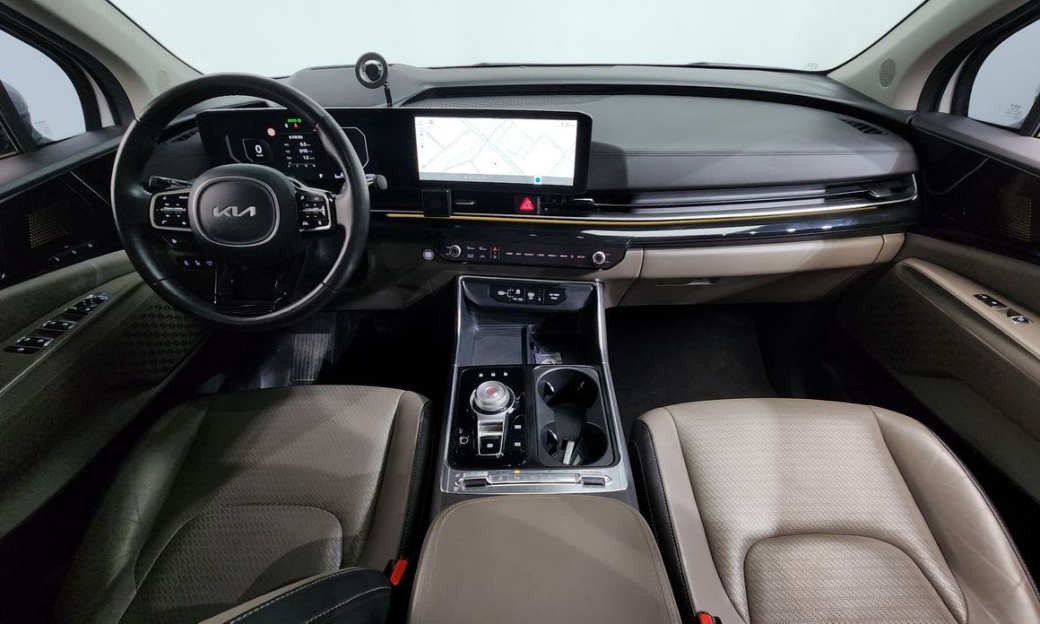 Kia Carnival 9-Seater Signature, 2024